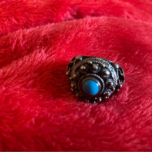 Source Unknown Jewelry - Elegant Silver and Blue Women's Ring